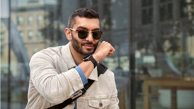 Hlasové ovládání lze aktivovat povelem "OK, Garmin", ovšem za cenu zkrácené výdrže.