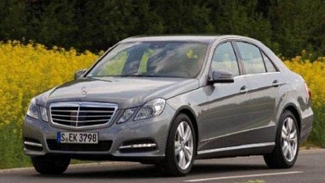 Náhledový obrázek - Mercedes-Benz E 200 NGT: V bavlnce a za korunu na kilometr