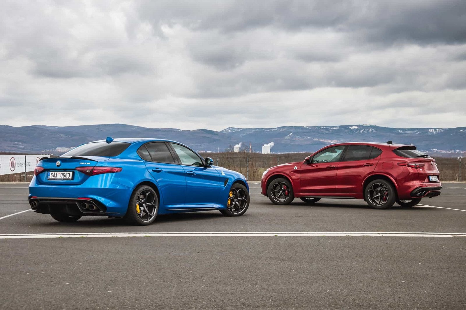 2019-03-giulia-qv-vs-stelvio-qv-9.jpg