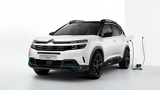 Náhledový obrázek - I Citroën spouští elektrickou ofenzívu. První modelem je SUV C5 Aircross Hybrid