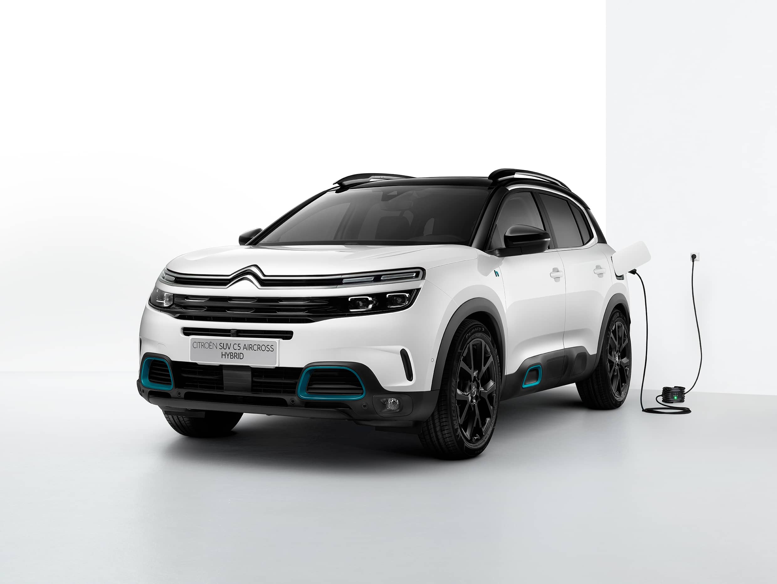 I Citroën spouští elektrickou ofenzívu. První modelem je SUV C5 Aircross Hybrid