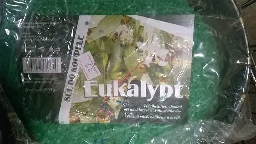 Společnost MAURIA uvedená na etiketě odmítá jakoukoli spojitost s těmito kosmetickými přípravky, skutečný výrobce je neznámý.