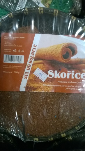 Společnost MAURIA uvedená na etiketě odmítá jakoukoli spojitost s těmito kosmetickými přípravky, skutečný výrobce je neznámý.