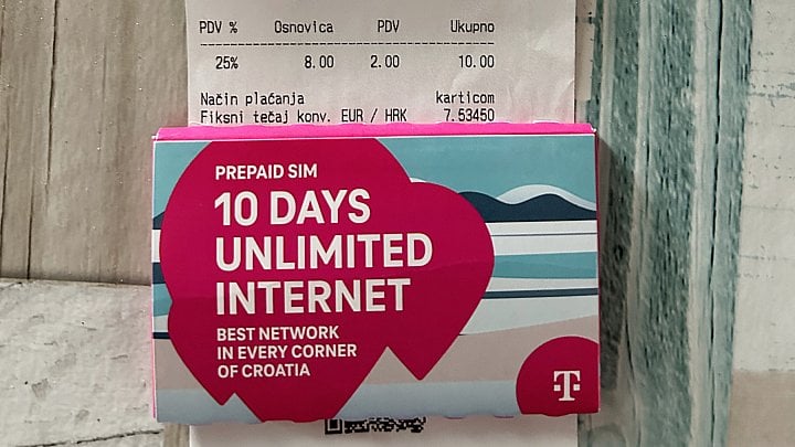 Přeplacená karta na neomezený internet na deset dní za 10 eur.