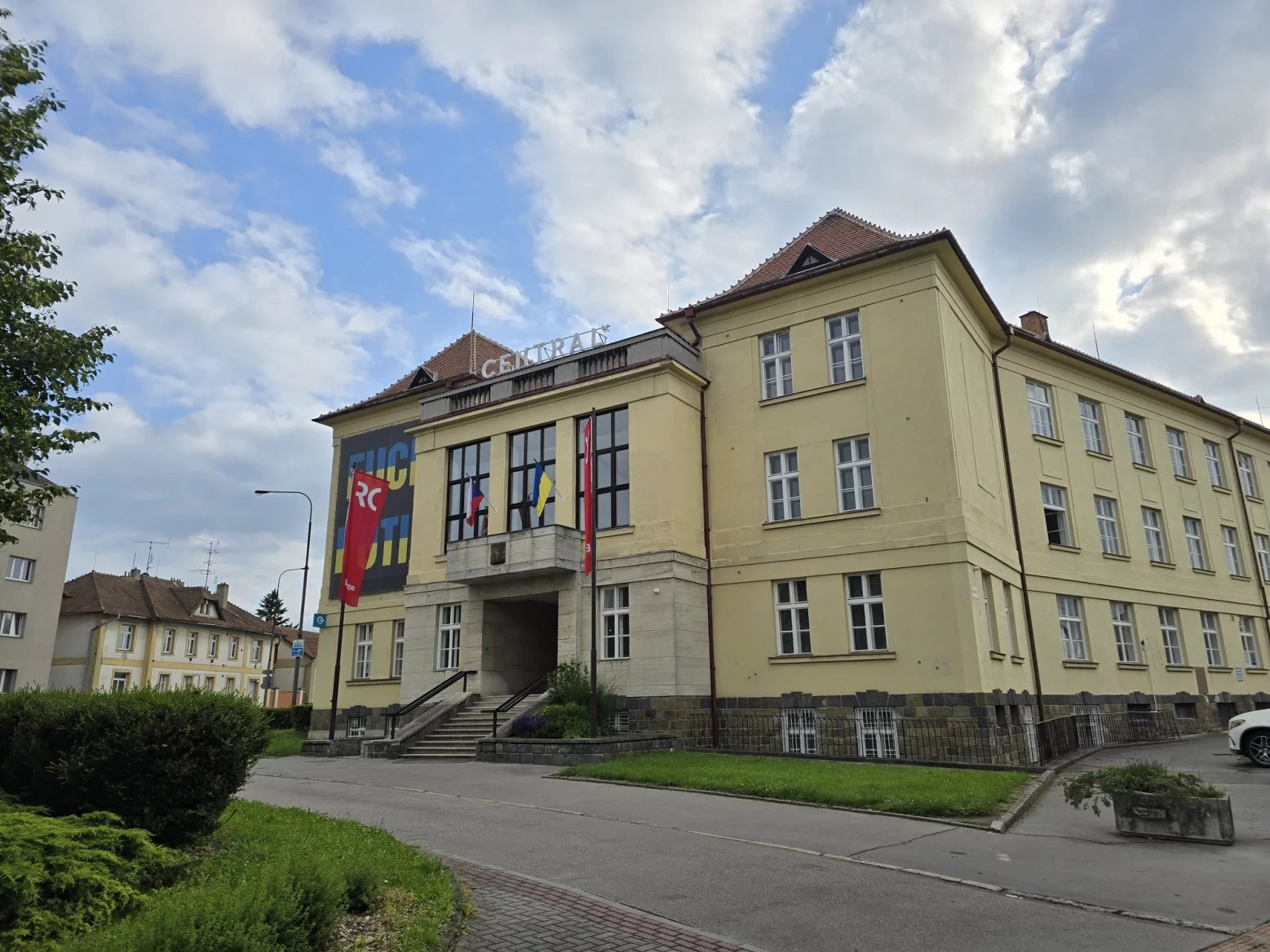 Hlavní 200Mpx fotoaparát