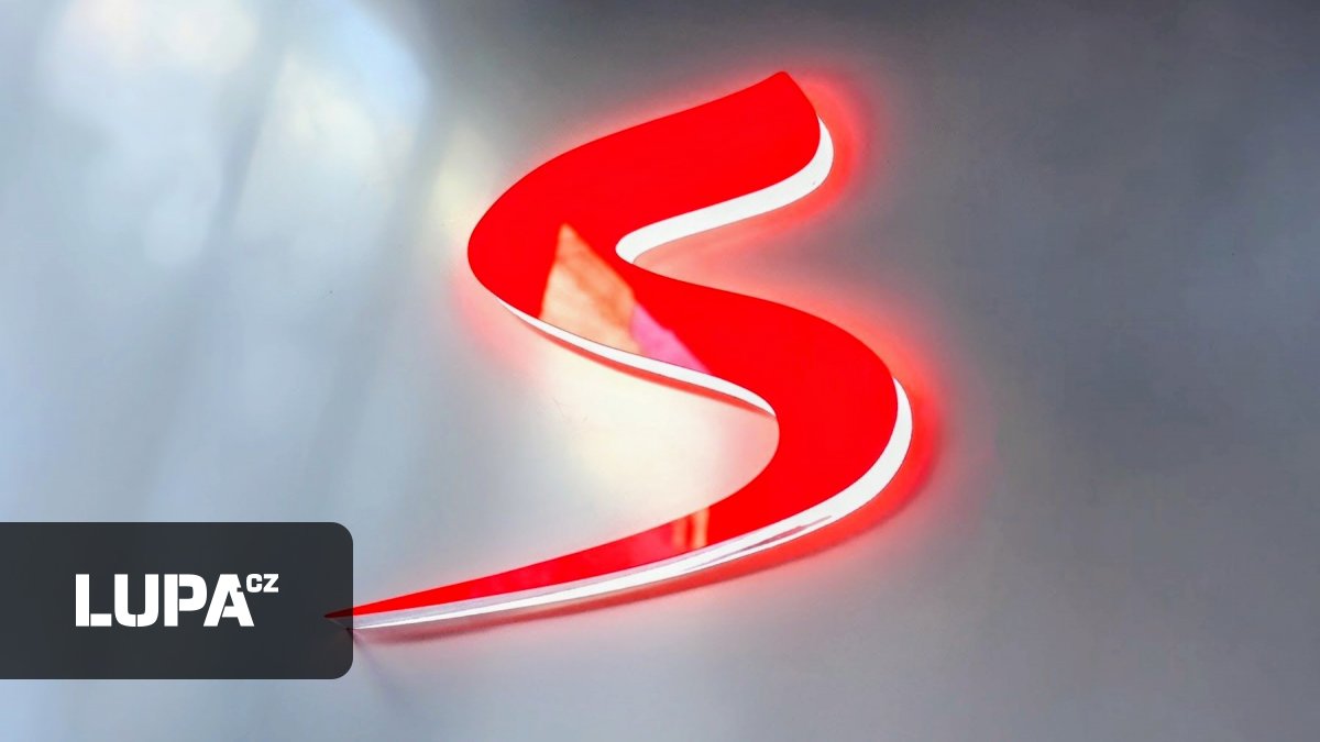 Seznam udělal zisk 1,3 miliardy, vyplatil pěknou dividendu a matka se přestěhovala z Kypru mimo EU