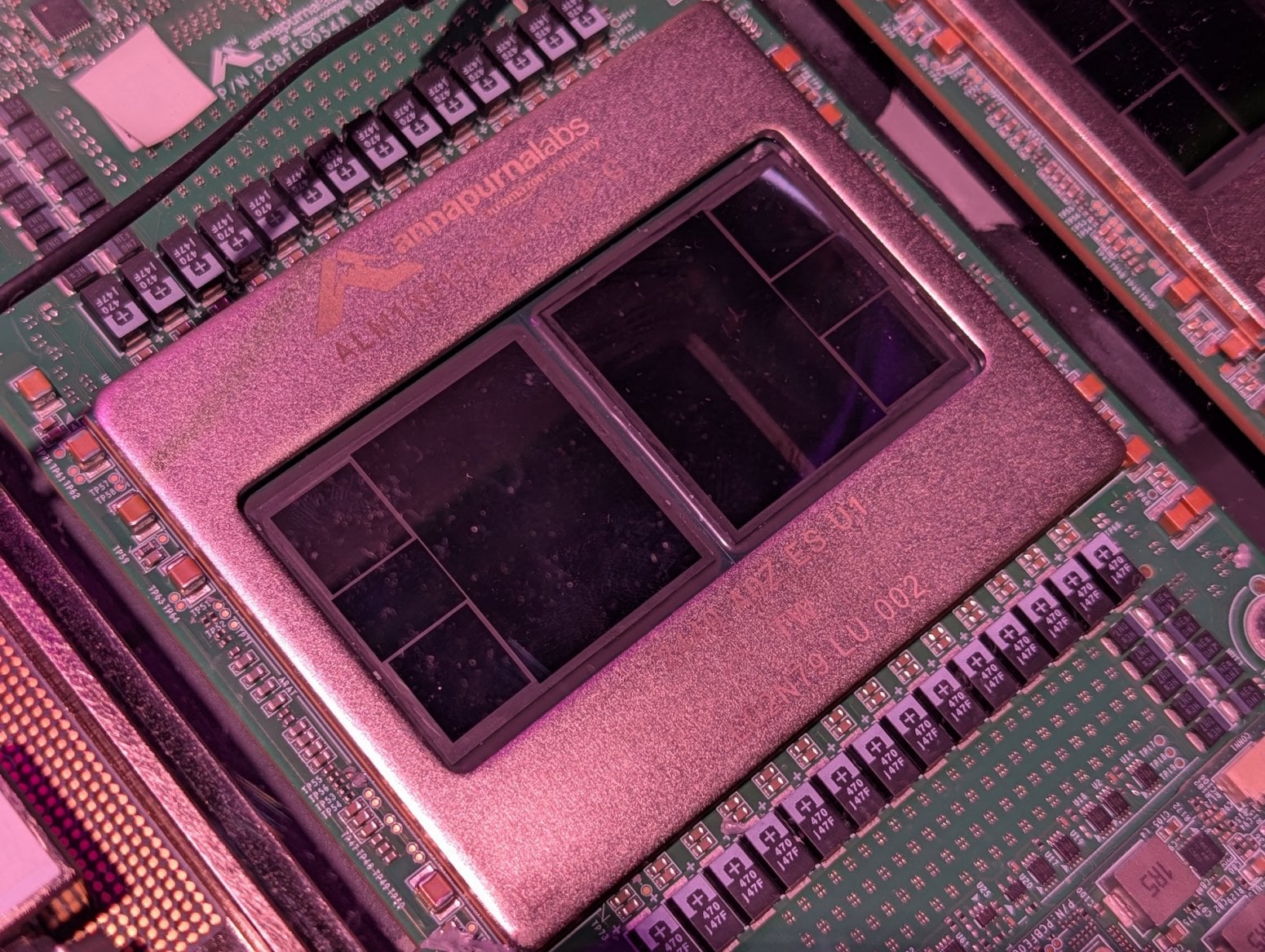 AWS UltraServer, Trainium, Inferentia, Graviton a další hardware