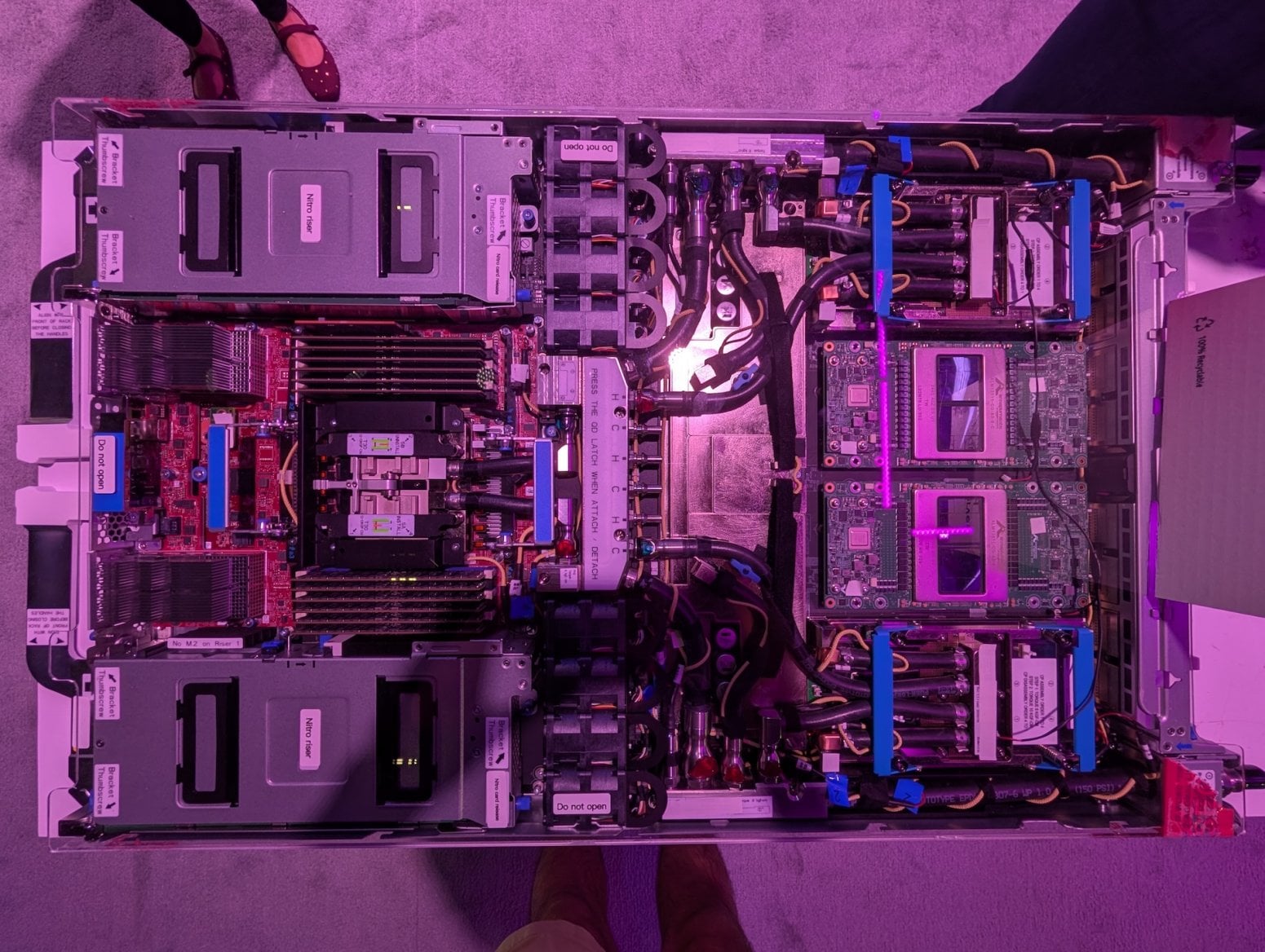 AWS UltraServer, Trainium, Inferentia, Graviton a další hardware