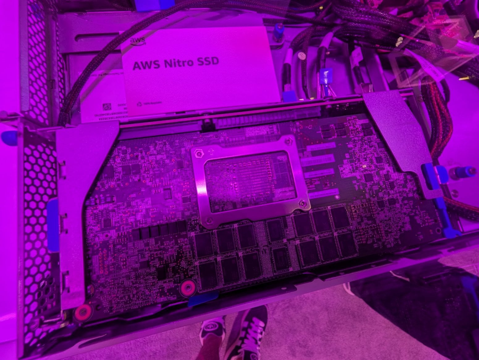 AWS UltraServer, Trainium, Inferentia, Graviton a další hardware