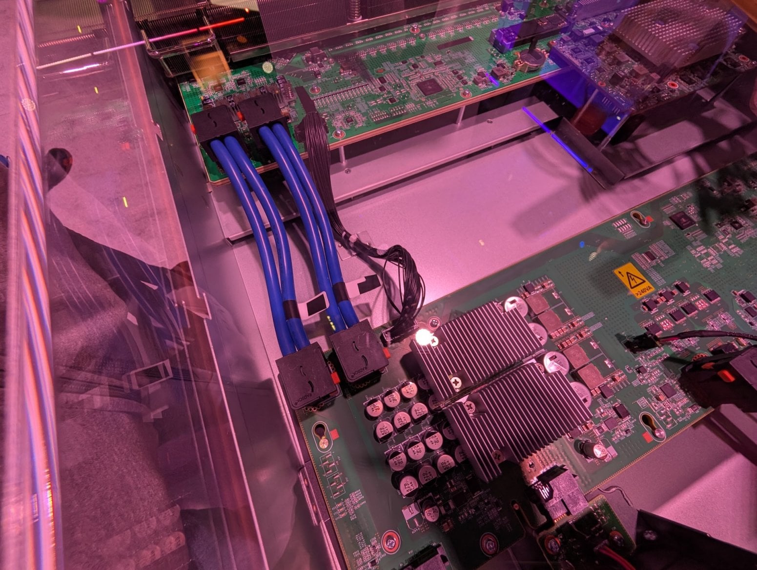 AWS UltraServer, Trainium, Inferentia, Graviton a další hardware