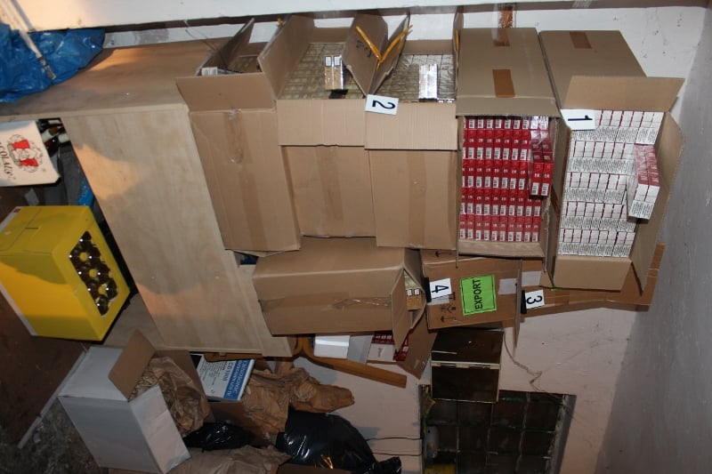 Celníci odhalili statisíce nekolkovaných cigaret