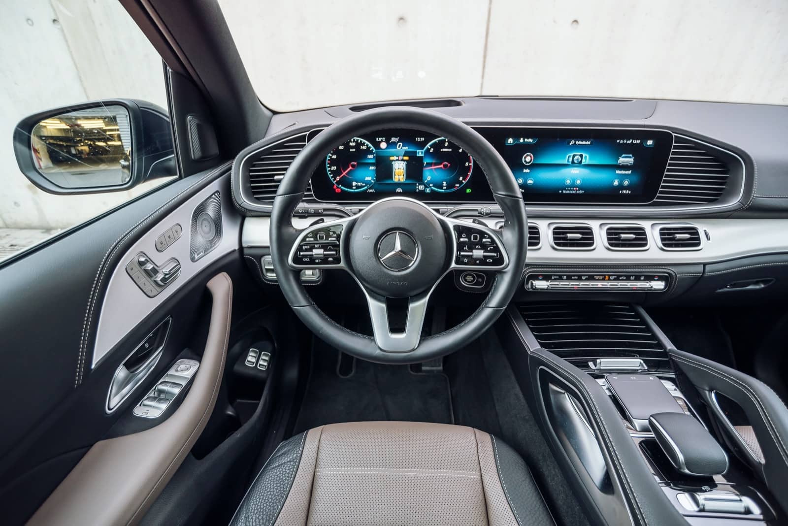 2019-12-Mercedes-Benz-GLE-400-d-00023.jpg