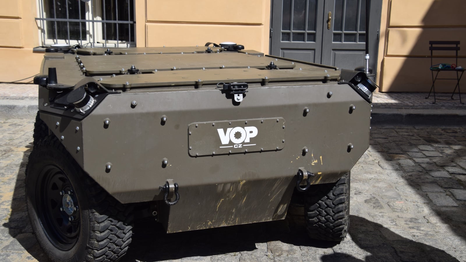 Autonomní robot TAROS