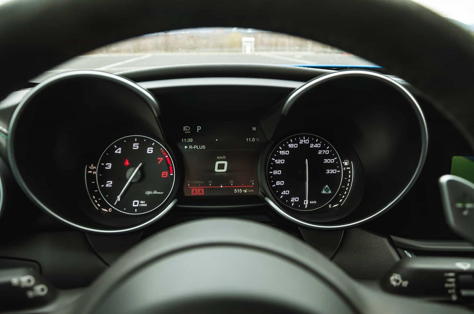 2019-03-giulia-qv-vs-stelvio-qv-40.jpg