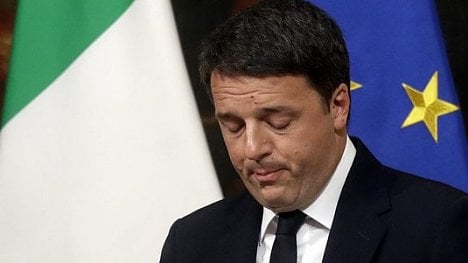 Náhledový obrázek - Italové odmítli reformu ústavy. Renzi rezignuje, euro se dočasně propadlo