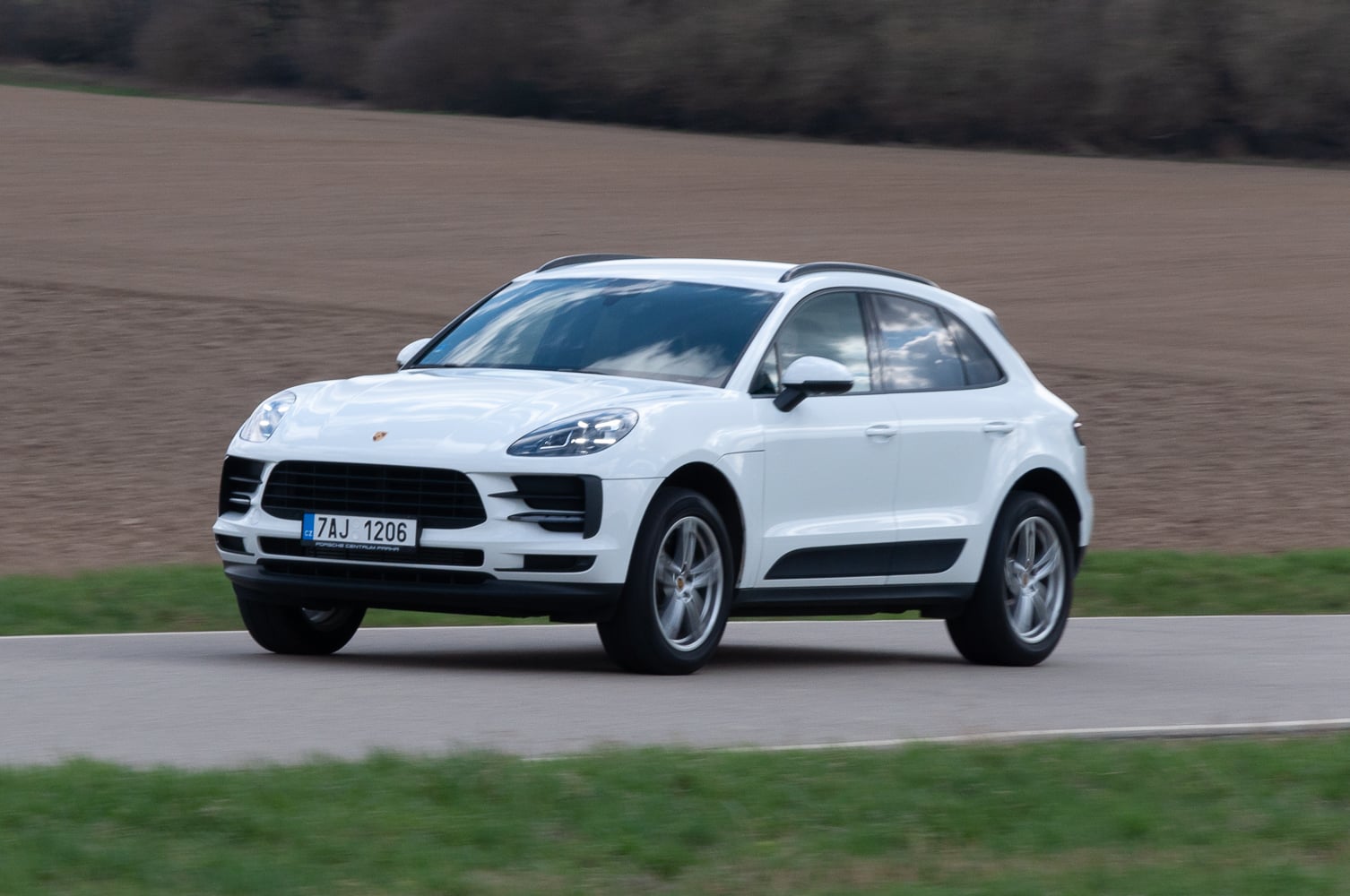 2019-04-Porsche-Macan-65.jpg