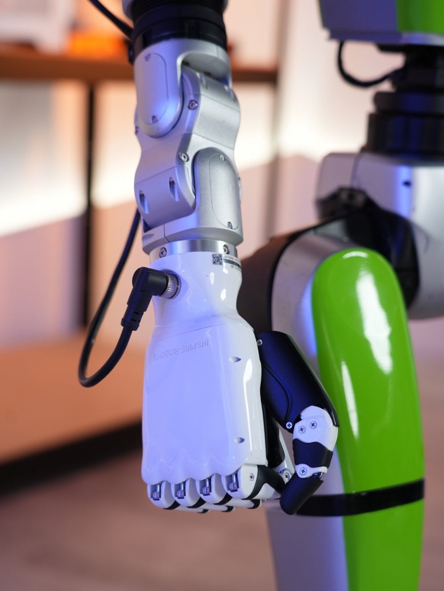 Humanoidní roboti v Alza.cz