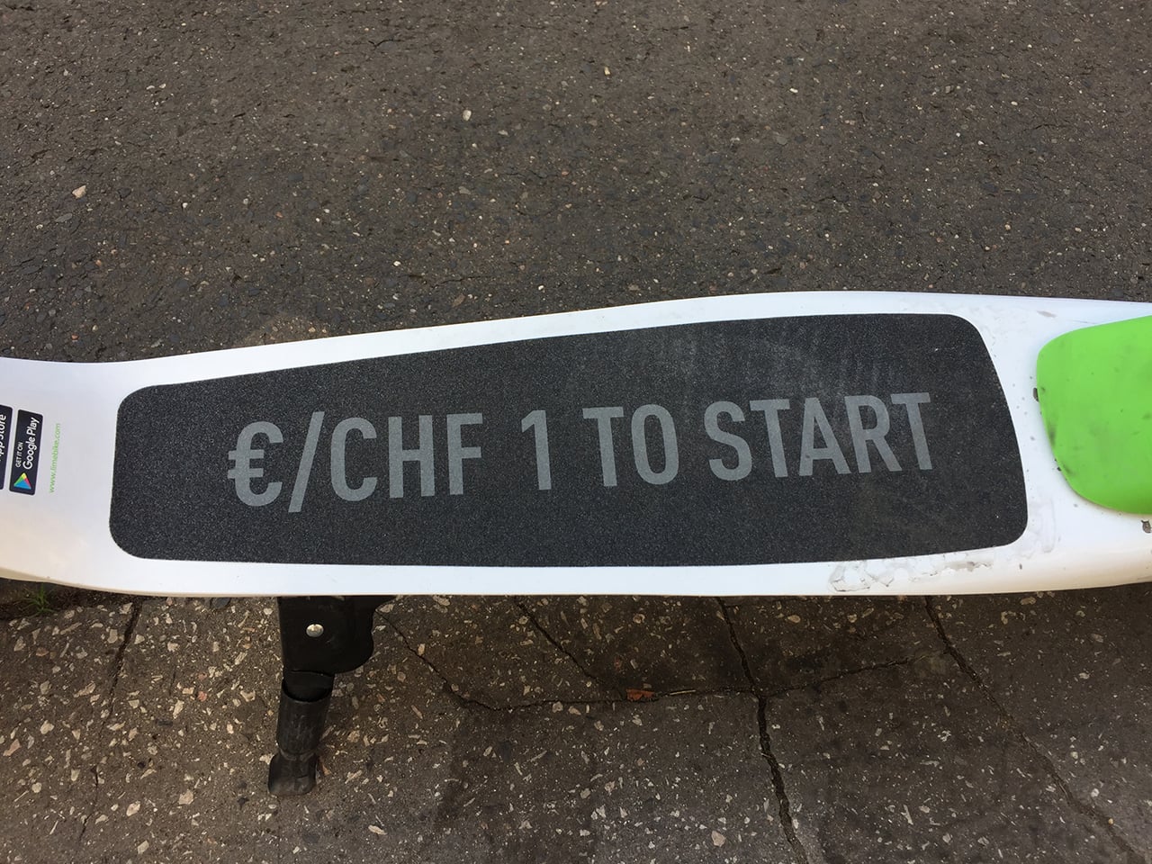 Jak fungují sdílené elektrické koloběžky Lime v Praze