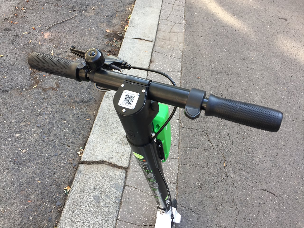 Jak fungují sdílené elektrické koloběžky Lime v Praze