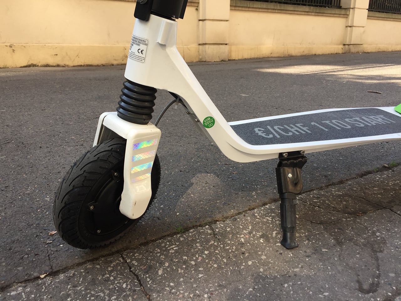 Jak fungují sdílené elektrické koloběžky Lime v Praze