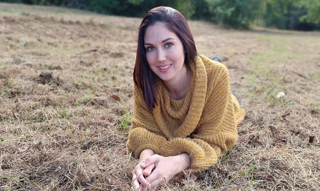 Chronický střevní zánět paní Michaele (32) z Olomouce objevili lékaři již v útlém dětství a vlastně náhodou. A přestože se jim po několika letech trápení podařilo nemoc utlumit, vrátila se Michaele v nejméně vhodný okamžik – když byla těhotná. Nakonec se však dostala k moderní biologické léčbě, díky které nemoc zkrotila.