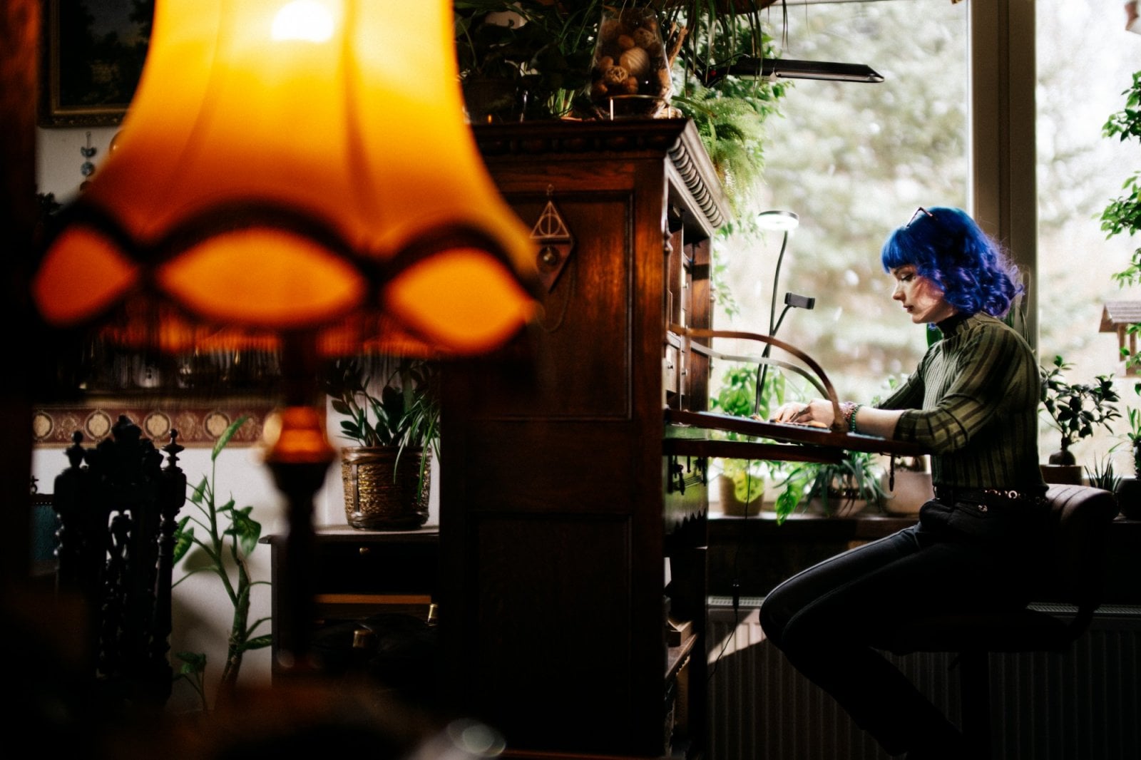 Nikola Tylšová z Krinolína Art při práci