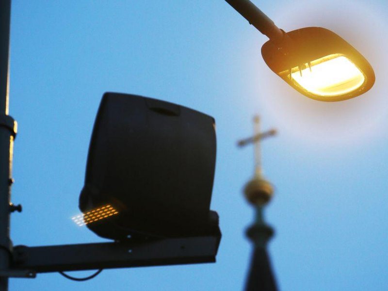  Chytré lampy v blízkosti Karlínského náměstí měří znečištění ovzduší.