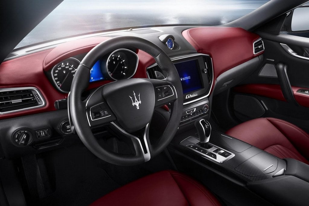2009-12-maserati-ghibli-3.jpg