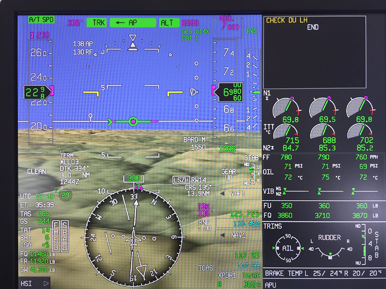 Pohled na letové údaje.