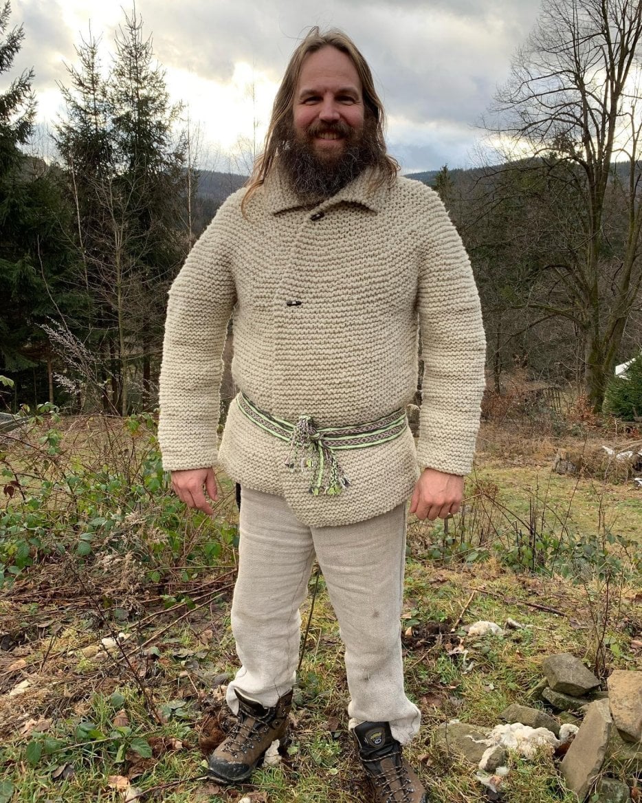 Ručně předený svetr od Jadoli