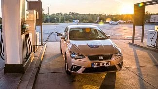 Náhledový obrázek - Seat Ibiza 1.0 TGI na Autobahnu: Za kolik jede auto na CNG, když se o spotřebu nestaráte?