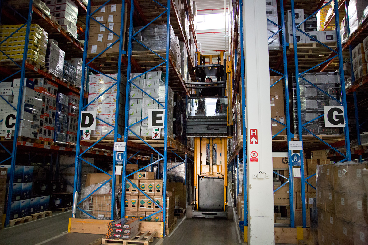 Alza má před Vánoci napilno