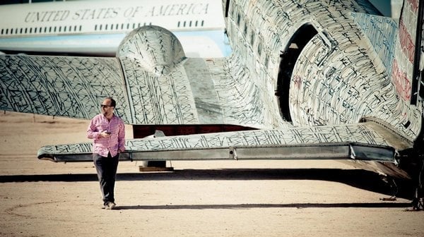 2009-10-vyc599azenc3a1-vojenskc3a1-letadla-jako-objekt-graffiti-