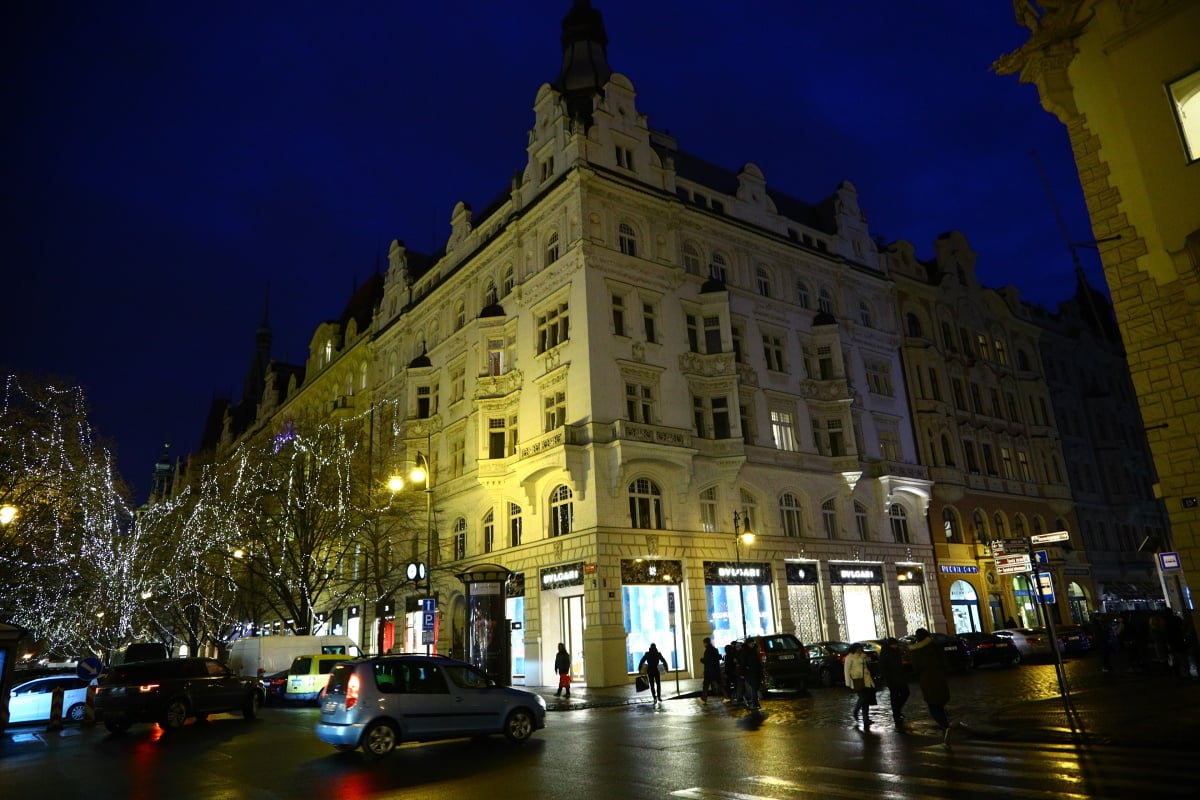 Vánoce v jedné z nejdražších českých ulic. Navštivte Pařížskou