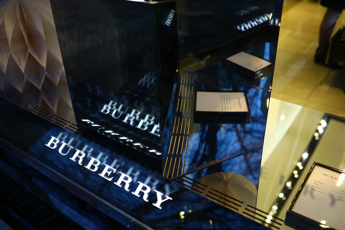 Vánoce v jedné z nejdražších českých ulic. Navštivte Pařížskou