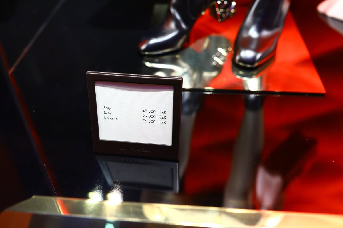 Vánoce v jedné z nejdražších českých ulic. Navštivte Pařížskou