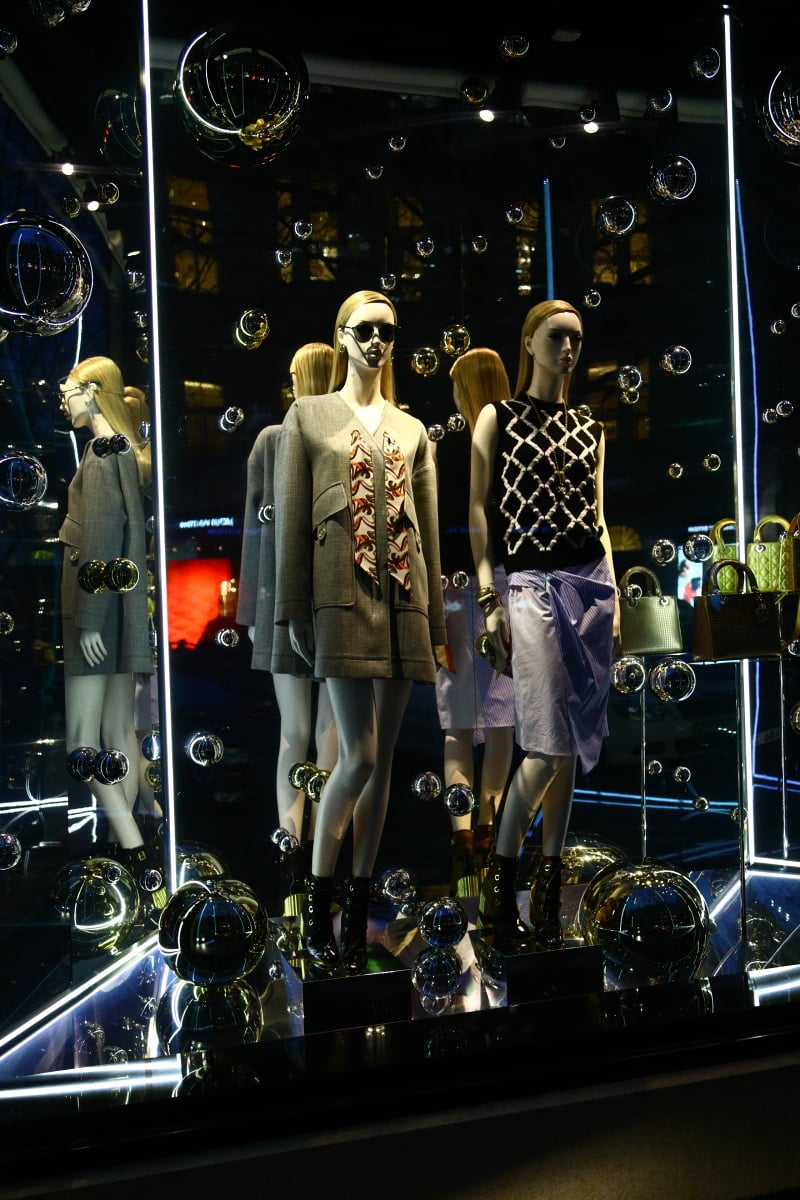 Vánoce v jedné z nejdražších českých ulic. Navštivte Pařížskou