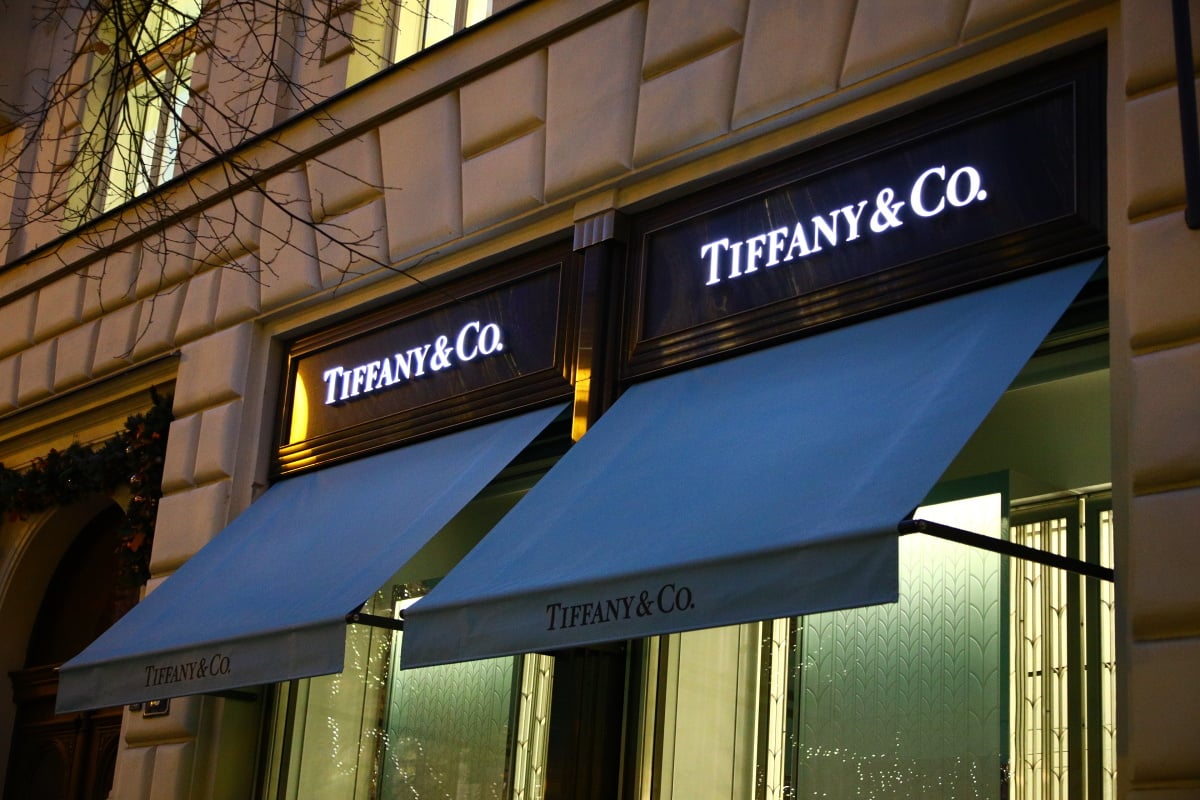 Vánoce v jedné z nejdražších českých ulic. Navštivte Pařížskou