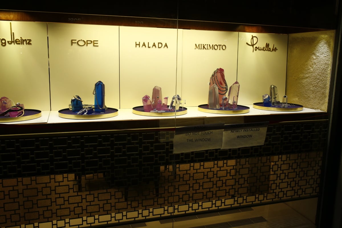 Vánoce v jedné z nejdražších českých ulic. Navštivte Pařížskou