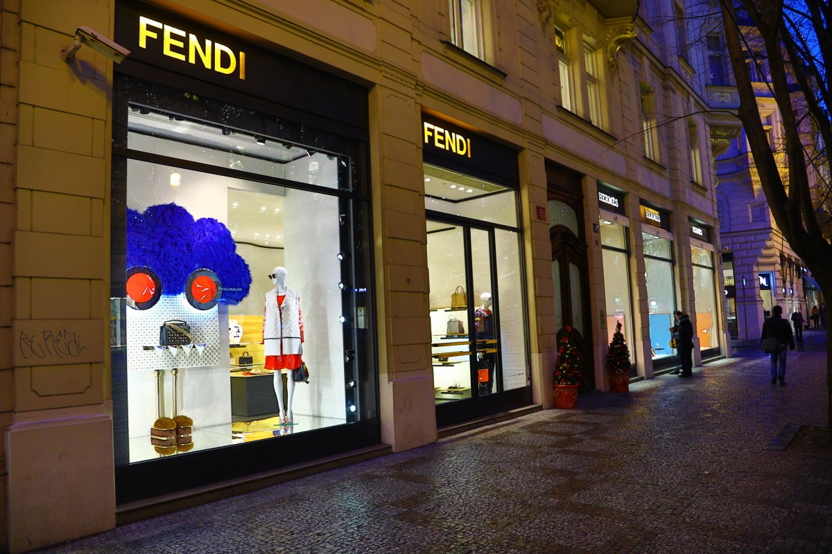 Vánoce v jedné z nejdražších českých ulic. Navštivte Pařížskou