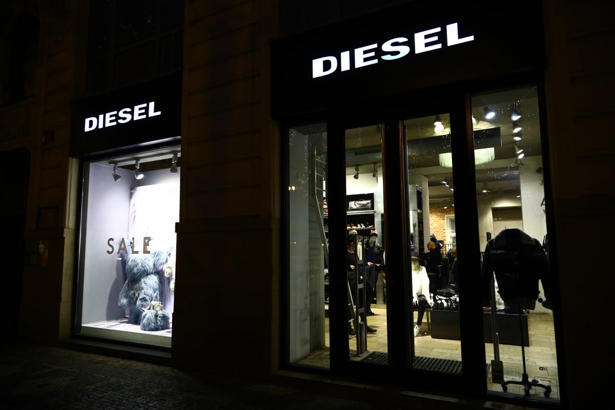 Vánoce v jedné z nejdražších českých ulic. Navštivte Pařížskou