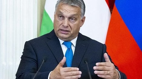 Náhledový obrázek - Orbánova vláda spustila kampaň proti Europarlamentu. Burcuje k obraně Maďarska