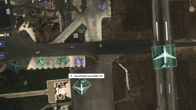 Čína uvalila sankce na tři české firmy. Jedna z nich odhalila zapojení Číny do sabotáže internetového kabelu