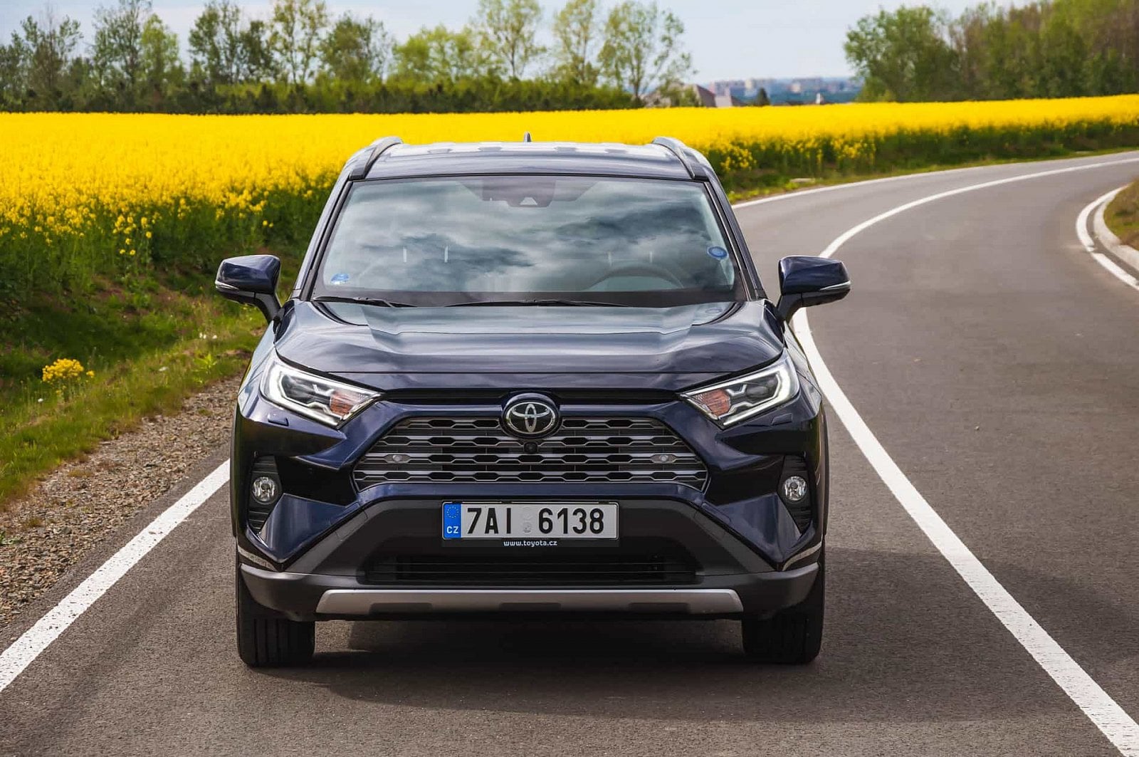 2019-07-Toyota-RAV4-12-of-33.jpg