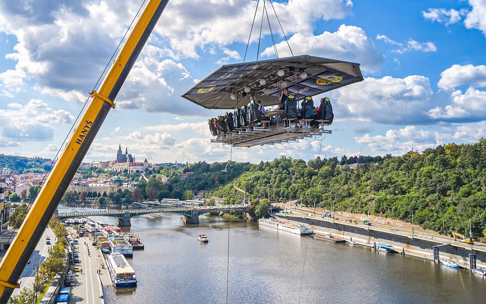 Dinner in thy Sky 2021