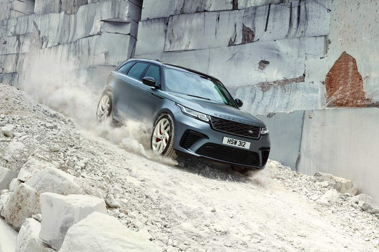 2019-02-Range-Rover-Velar-V8_02.jpg