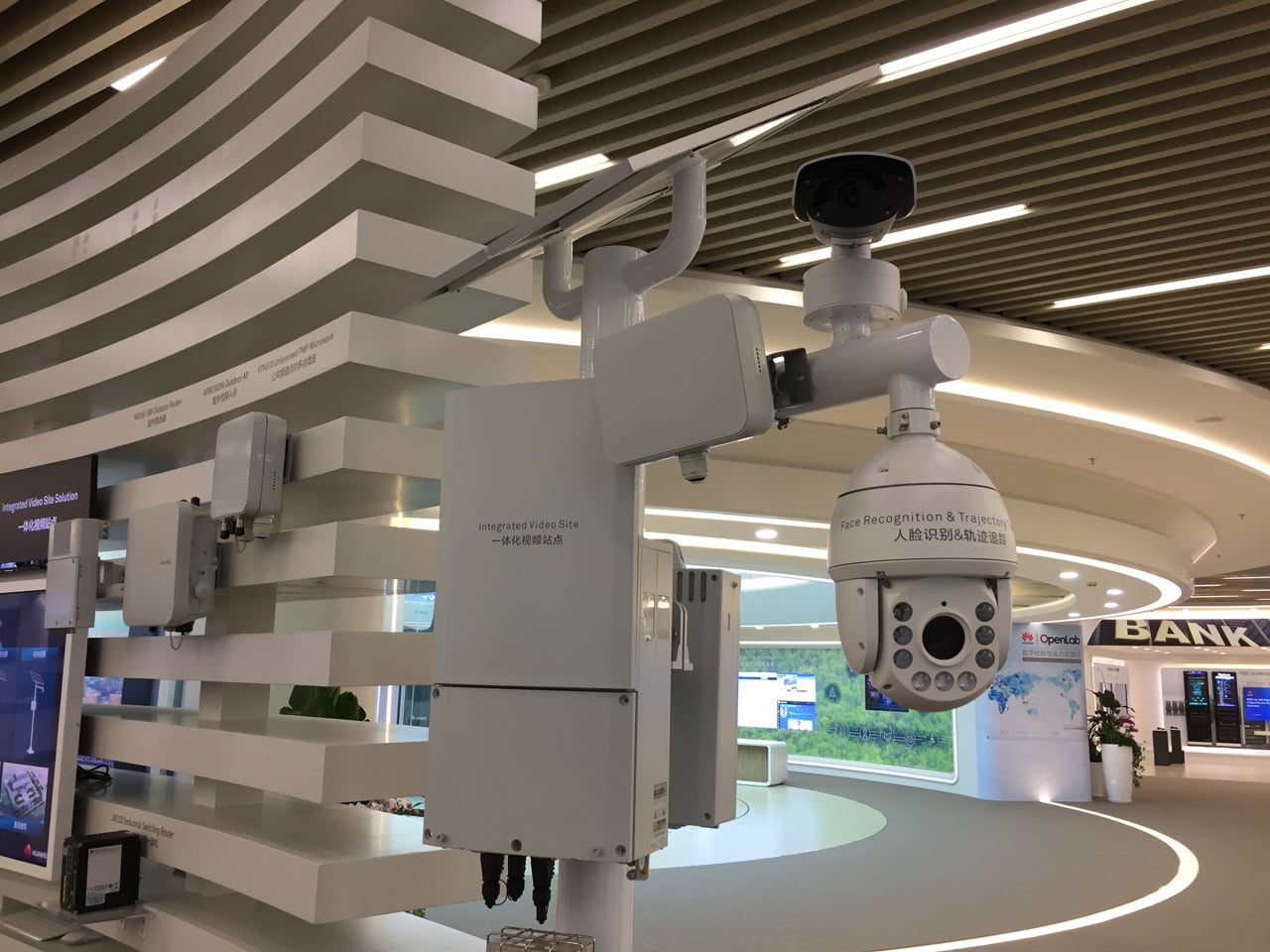 Bezpečné a chytré, nebo sledující město?