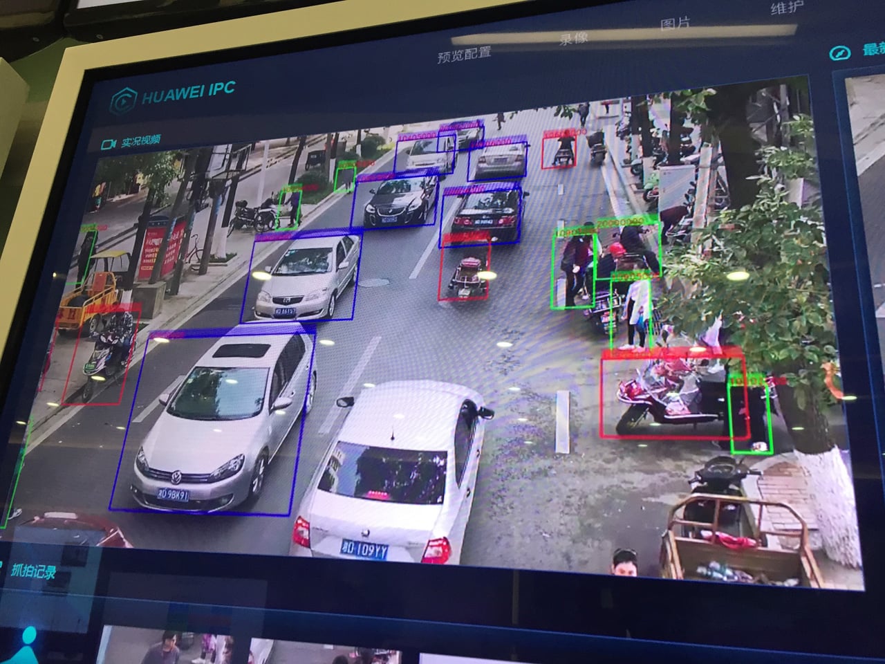 Bezpečné a chytré, nebo sledující město?