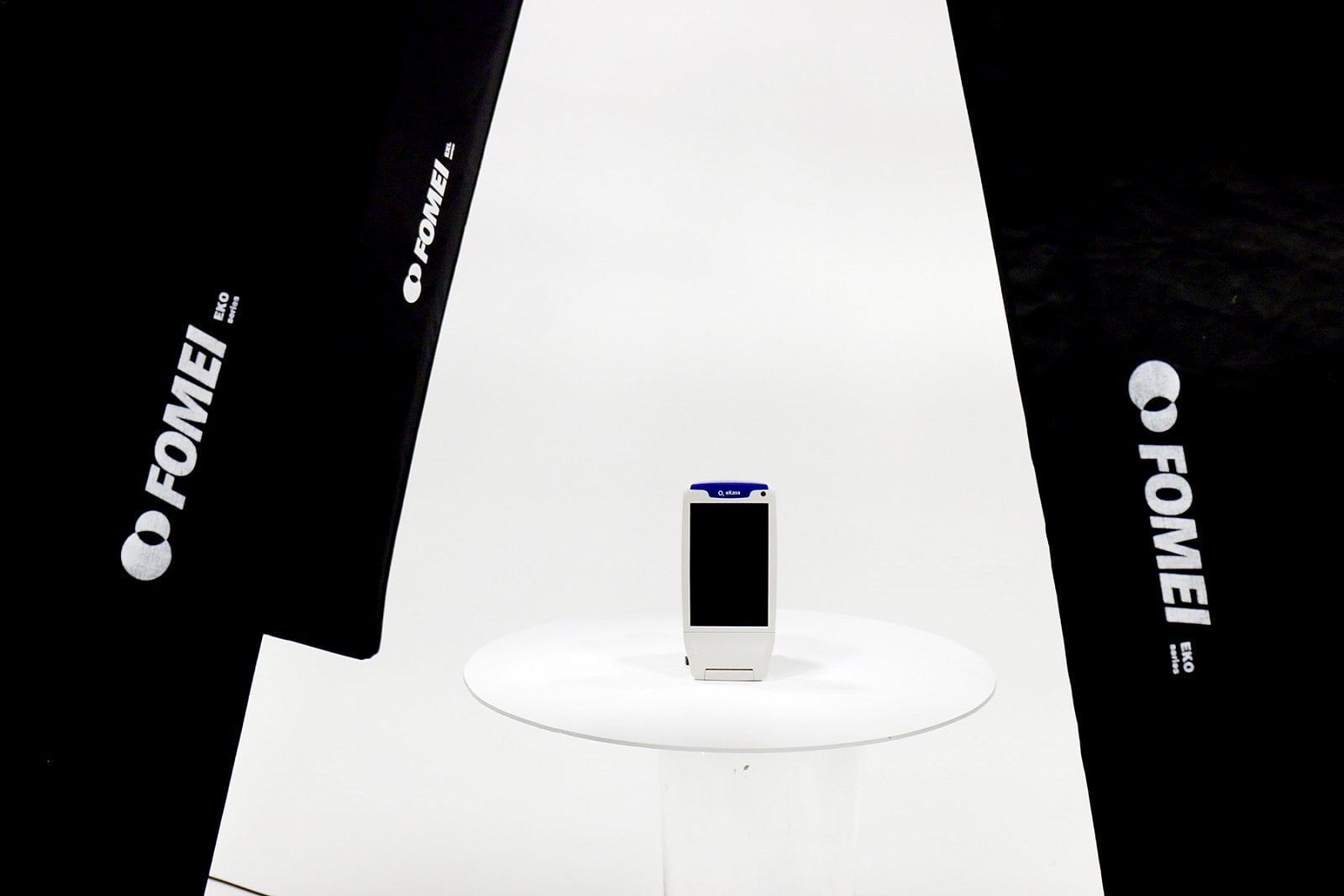 Až po předměty o velikosti osobního automobilu nebo traktoru.