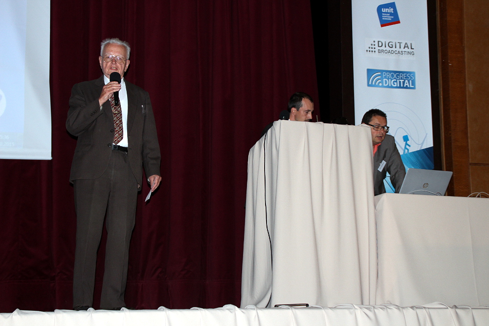 Jak to vypadalo na konferenci Radiokomunikace 2015 v Pardubicích